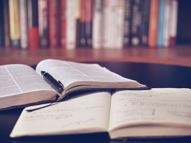 ekonomia czy finanse i rachunkowość